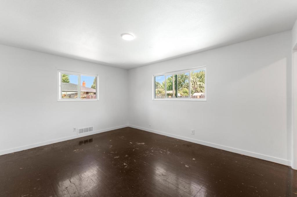 2704 Westchester Lane Property Photo 15