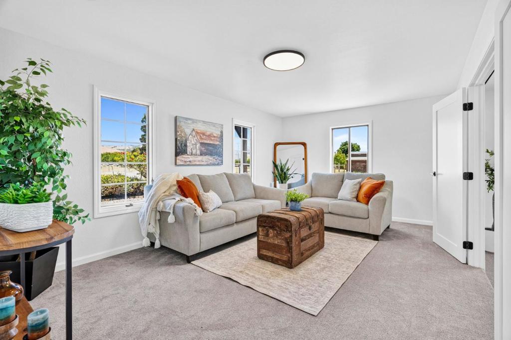 141 Arroyo Seco Drive Property Photo 8