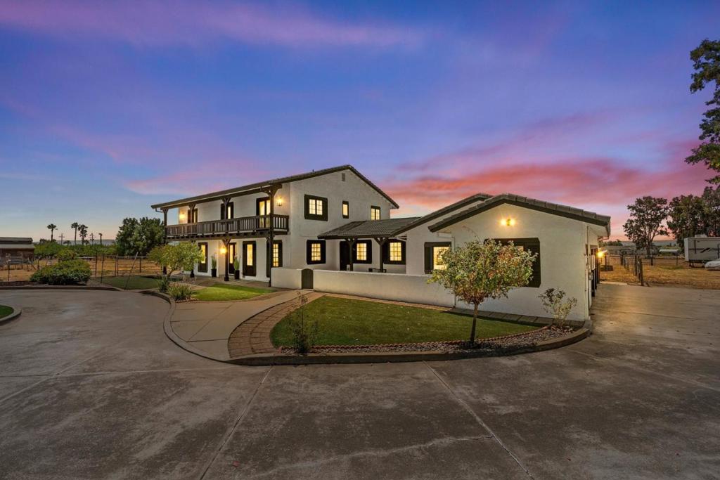 141 Arroyo Seco Drive Property Photo 44