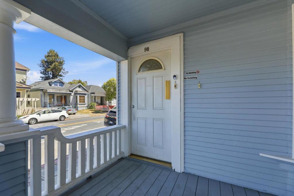 98 E Saint John Street Property Photo 4
