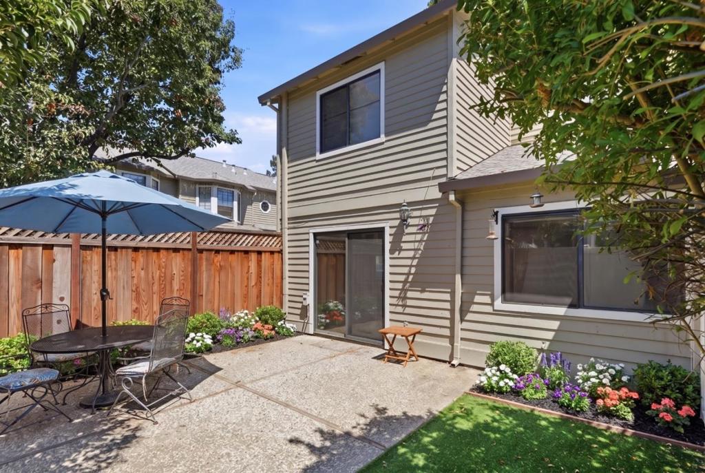 1524 Willard Garden Court Property Photo 1