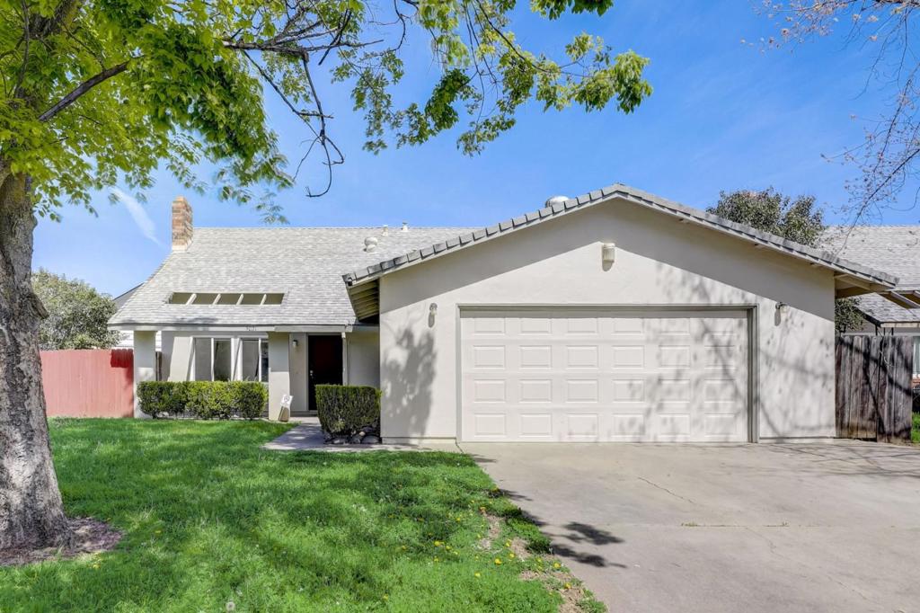9021 Posada Way Property Photo 1