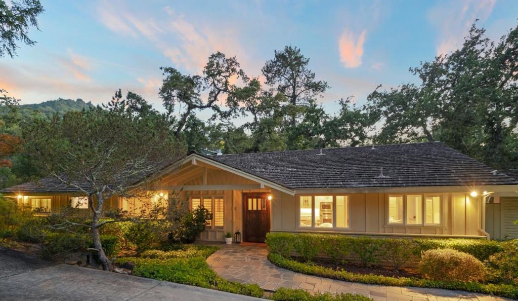 15355 Peach Hill Road Property Photo 1