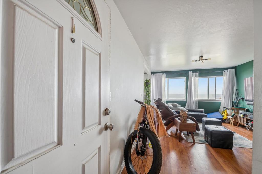 1 Paloma Avenue Property Photo 14