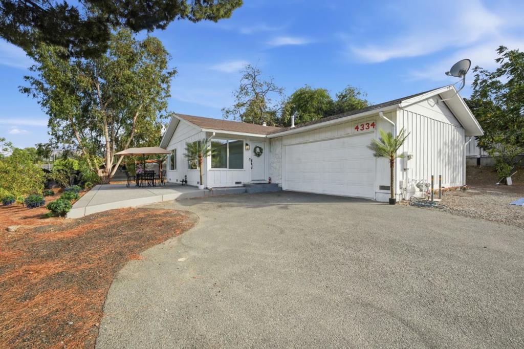 4334 Cowell Road Property Photo 1