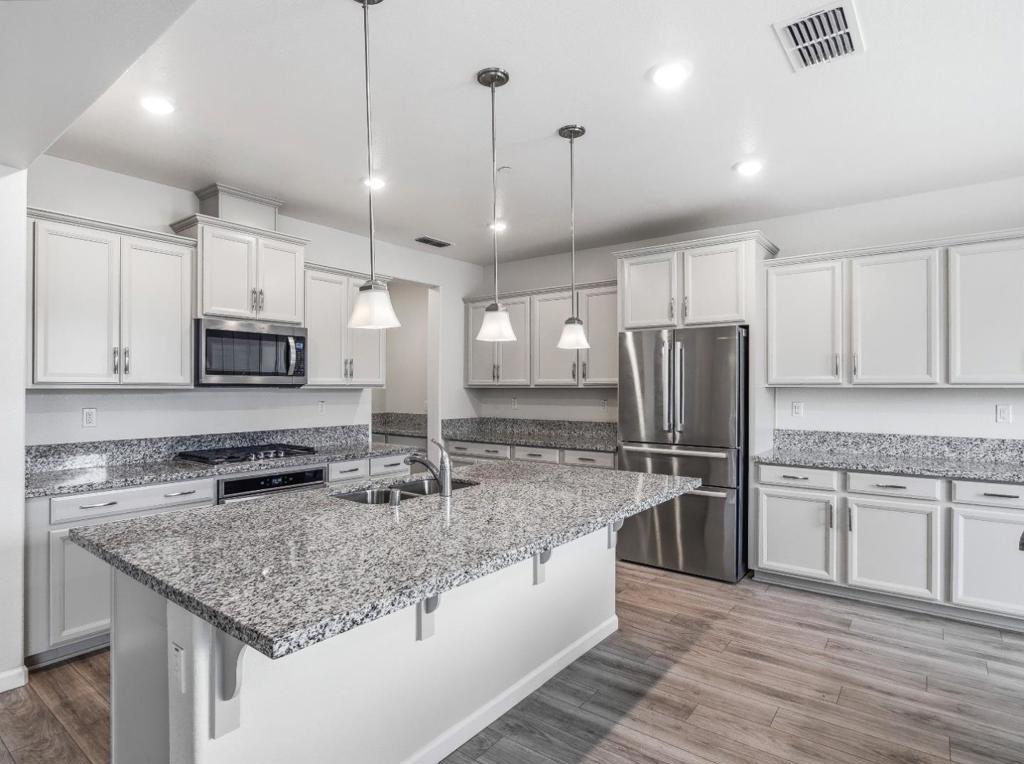 1133 Third Street Property Photo 4
