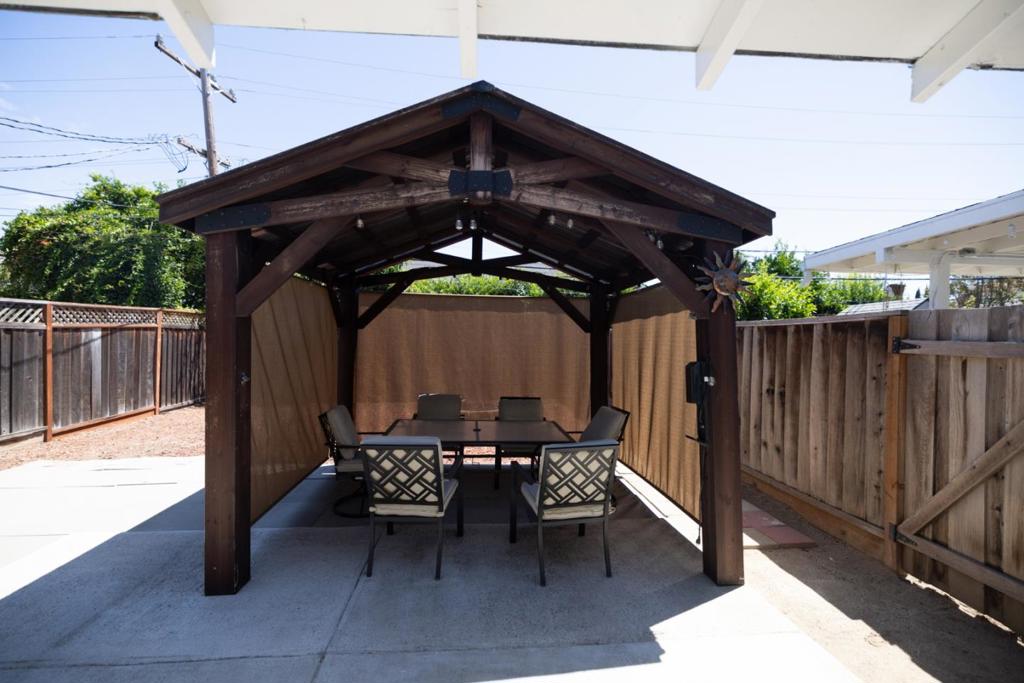 12741276 Flora Avenue Property Photo 9