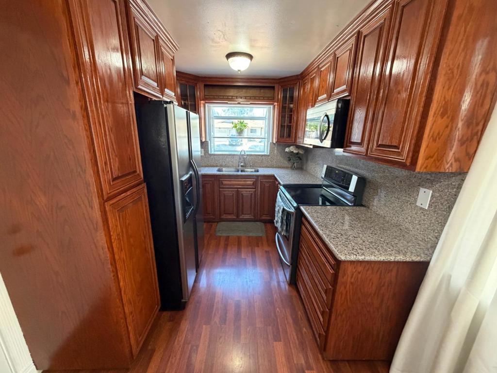 12741276 Flora Avenue Property Photo 17