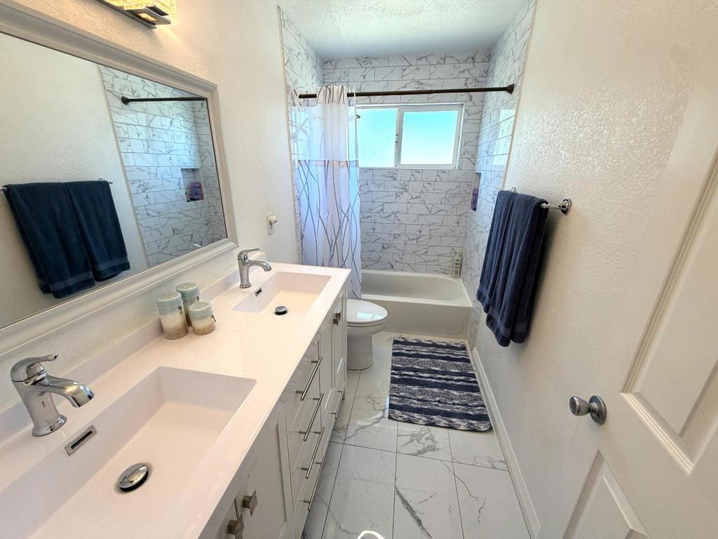12741276 Flora Avenue Property Photo 22