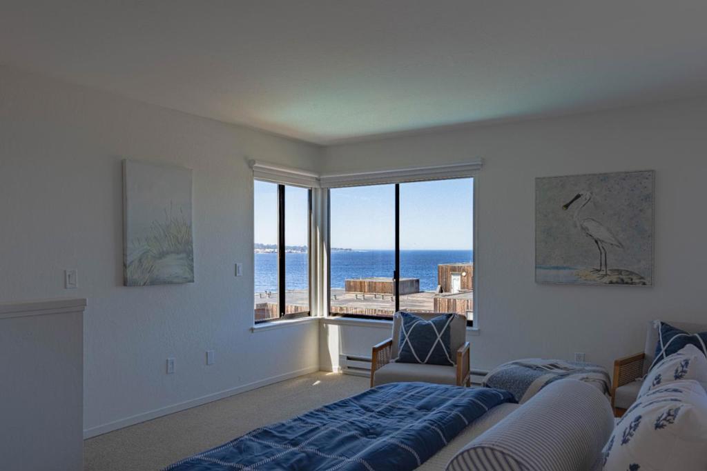 125 Surf Way 438 Property Photo 4
