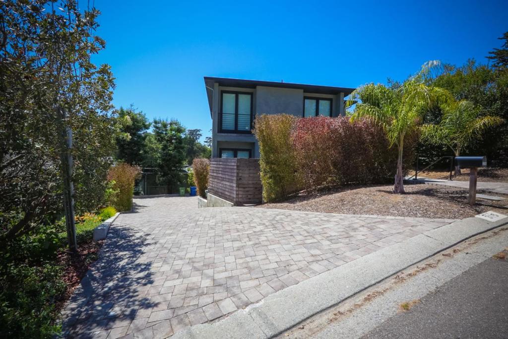 315 Los Altos Drive Property Photo 2