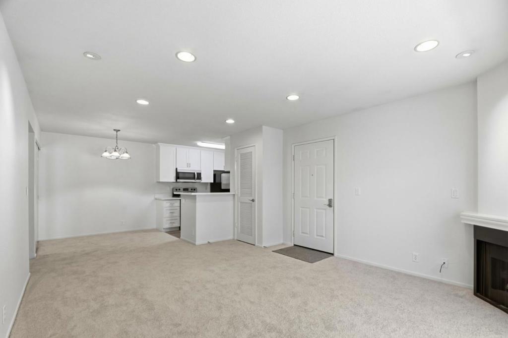 2728 Somerset Park Circle Property Photo 7