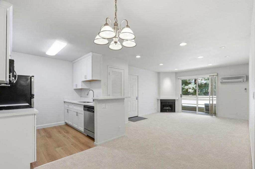 2728 Somerset Park Circle Property Photo 12