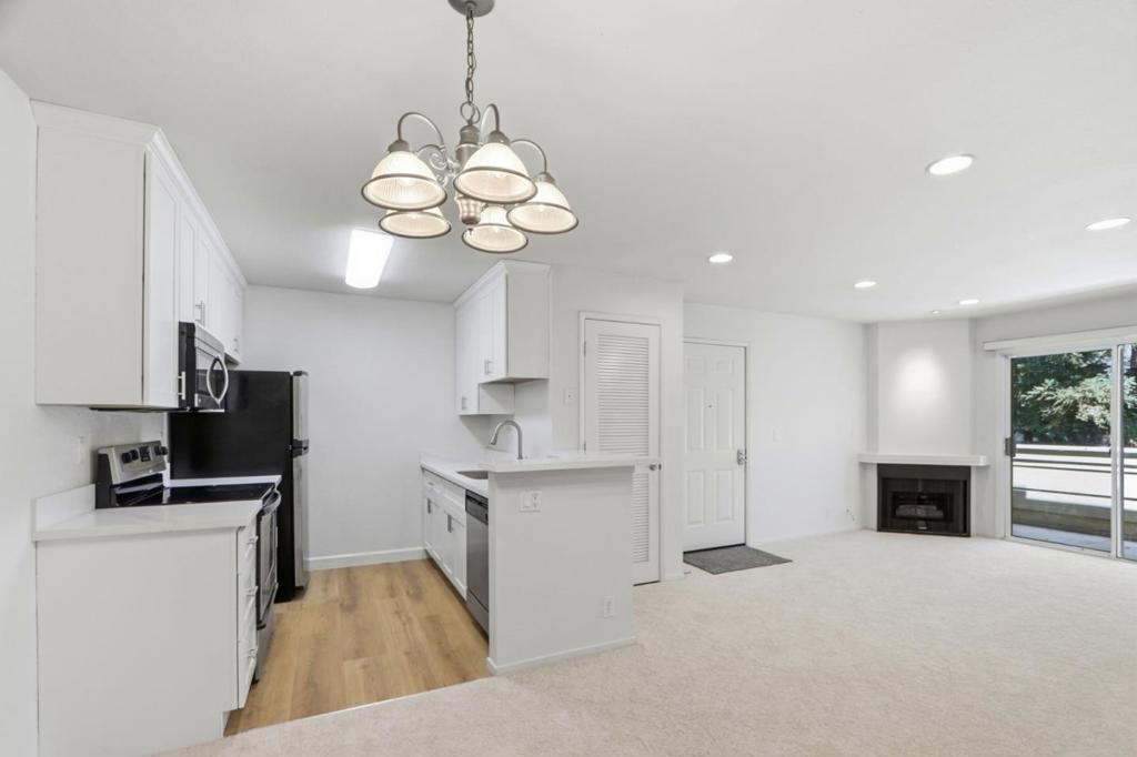 2728 Somerset Park Circle Property Photo 13