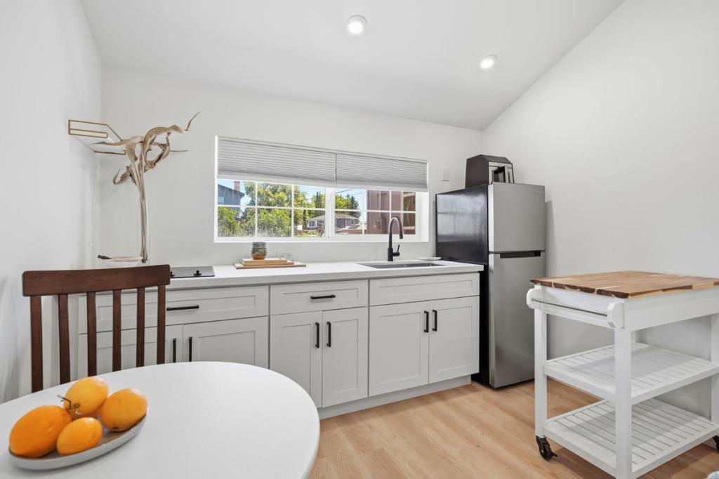 11021104 Palm Avenue Property Photo 11
