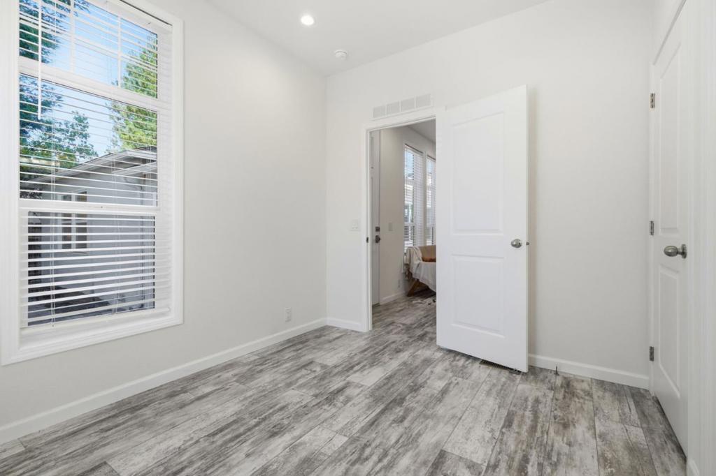 11021104 Palm Avenue Property Photo 22