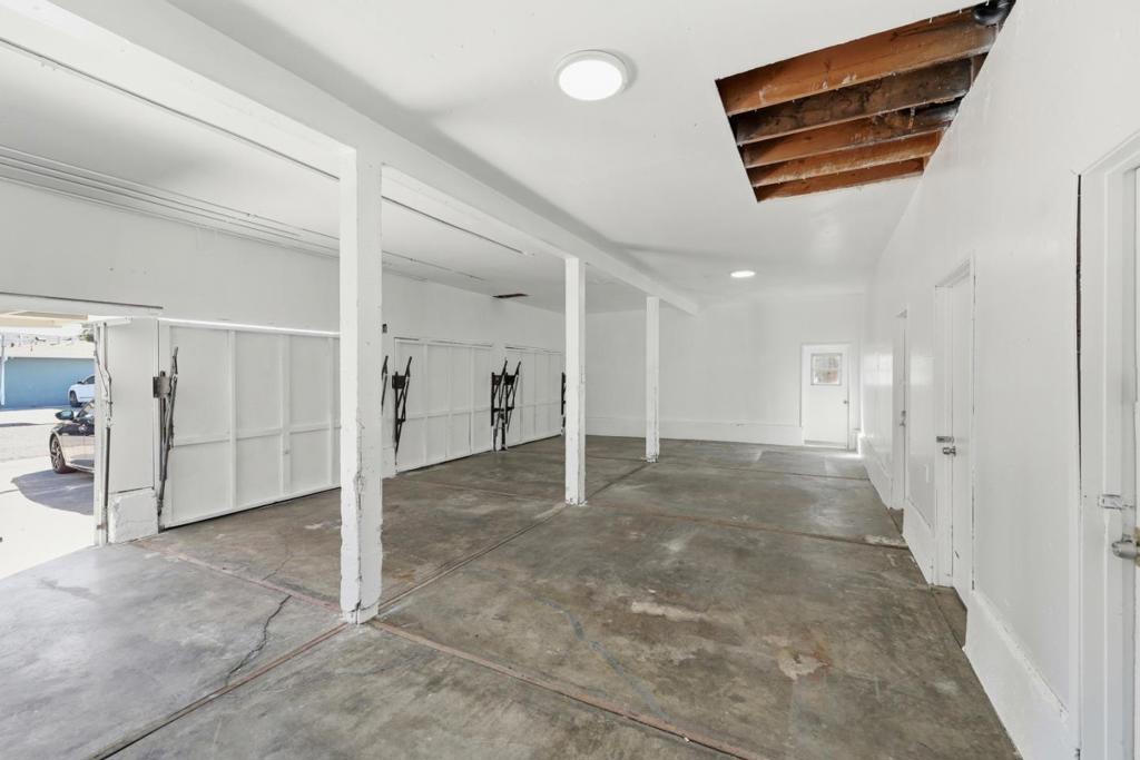 2916 Curtis Avenue Property Photo 5