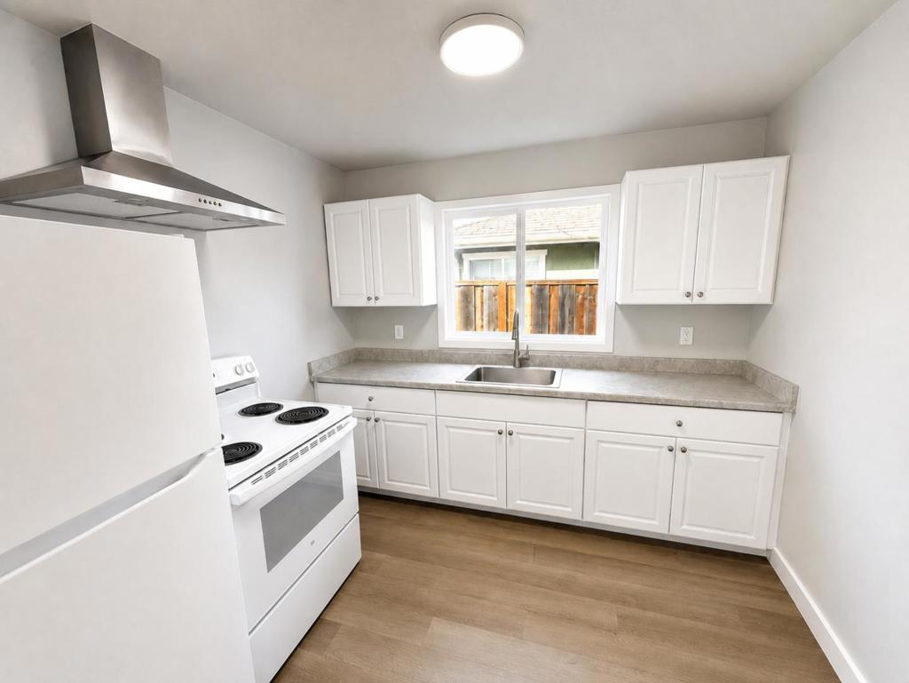 2916 Curtis Avenue Property Photo 8