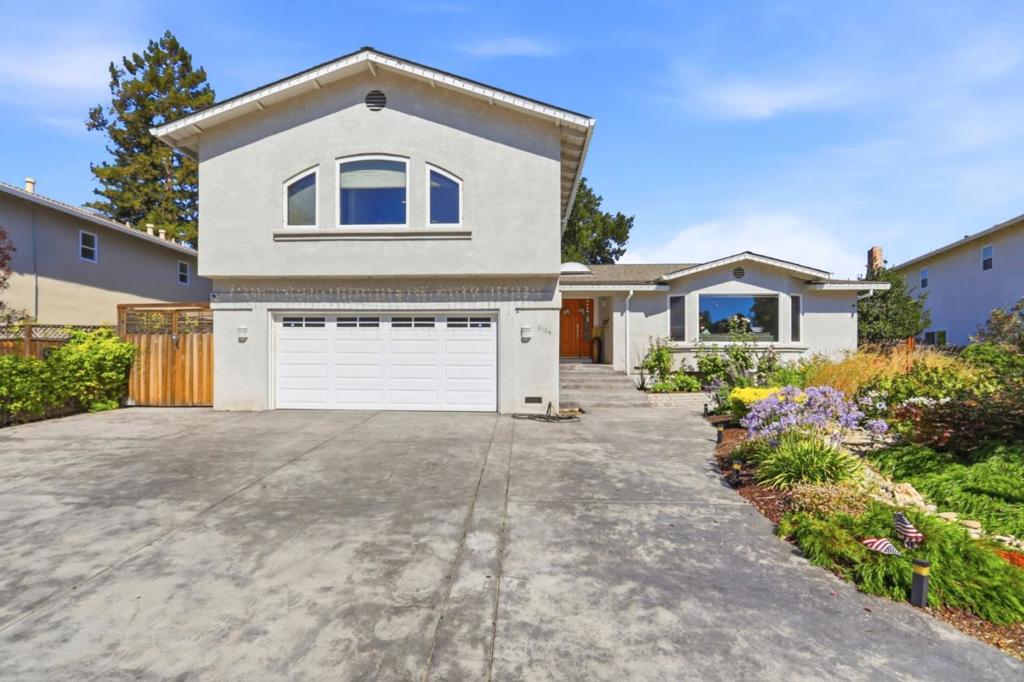 6124 Corte De La Reina Property Photo 1