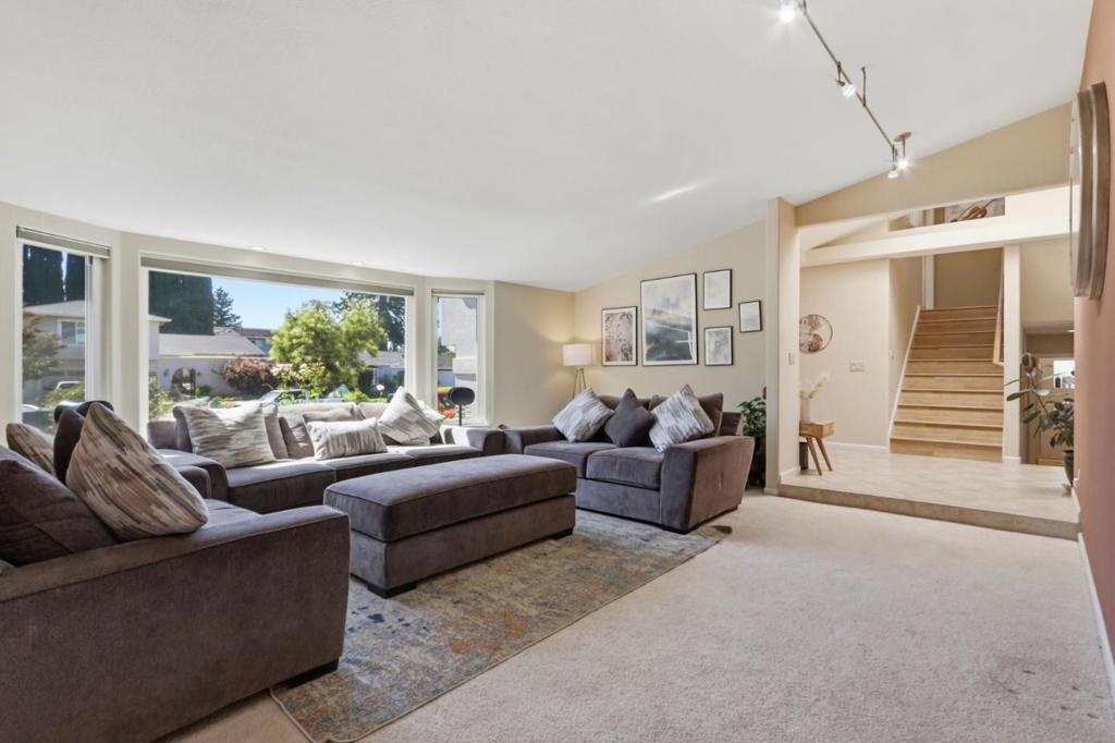 6124 Corte De La Reina Property Photo 11