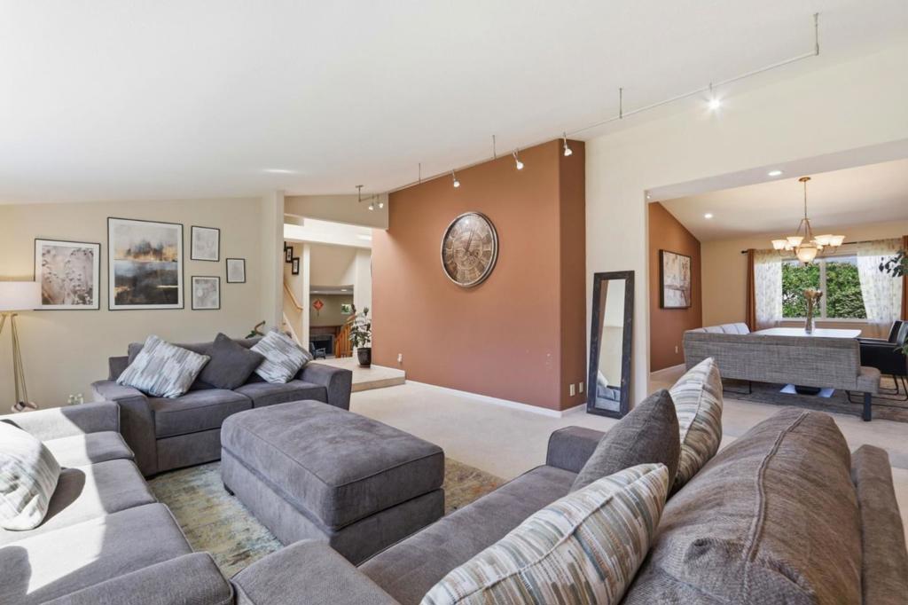 6124 Corte De La Reina Property Photo 12