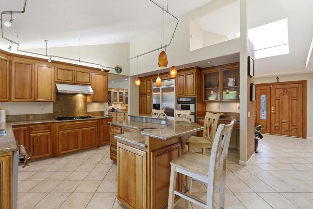 6124 Corte De La Reina Property Photo 17