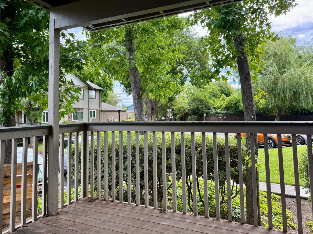 522 Lancaster Lane Property Photo 22