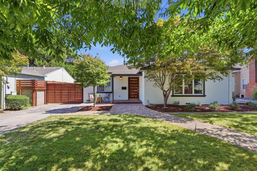 1268 Sandra Drive Property Photo 2