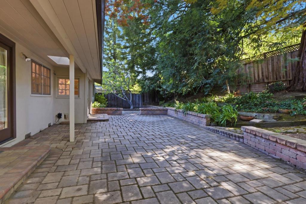 1265 Altschul Avenue Property Photo 26
