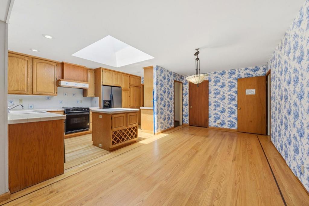 1265 Altschul Avenue Property Photo 35