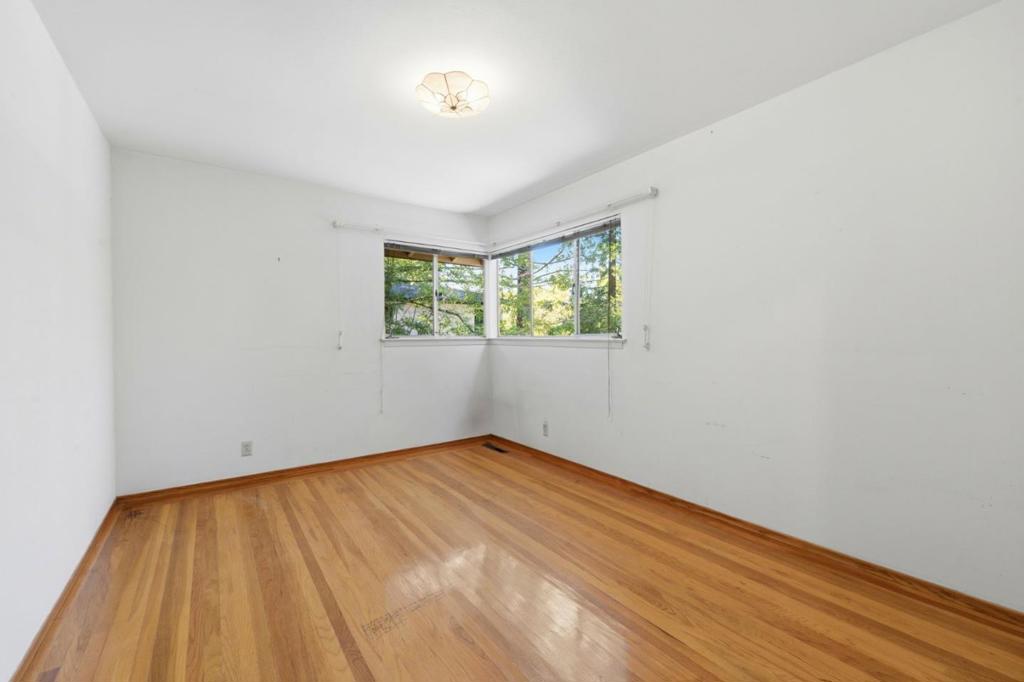 1265 Altschul Avenue Property Photo 48
