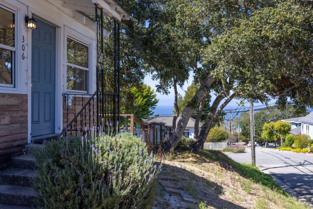 306 9th Street Property Photo 1