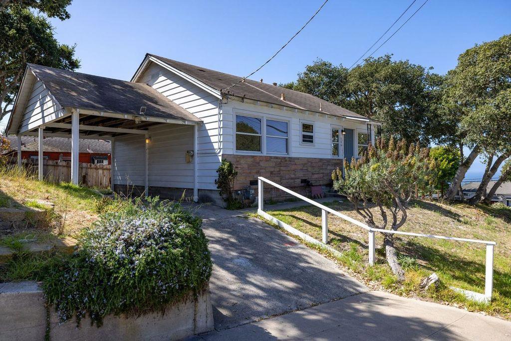 306 9th Street Property Photo 2