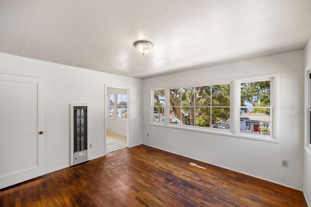 306 9th Street Property Photo 3