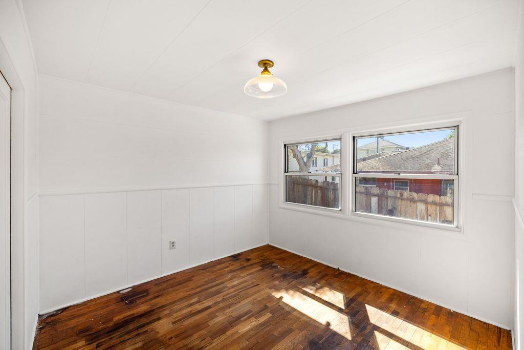 306 9th Street Property Photo 9