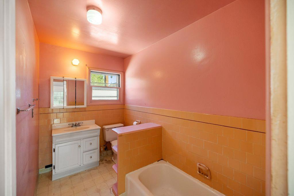 306 9th Street Property Photo 10