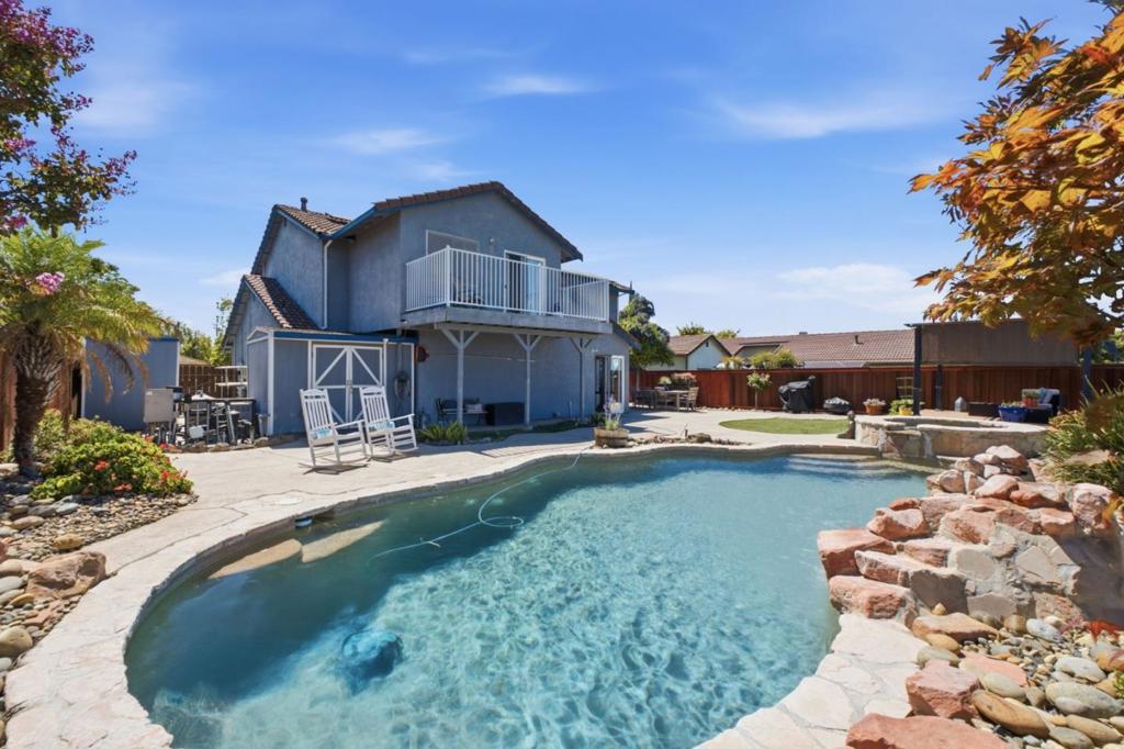 4201 Palomar Drive Property Photo 4