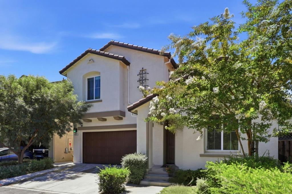 6567 Sanchez Place Property Photo 4