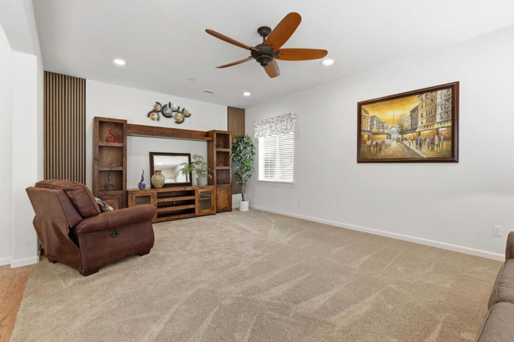 6567 Sanchez Place Property Photo 7