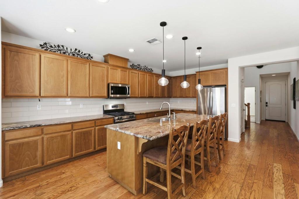 6567 Sanchez Place Property Photo 11