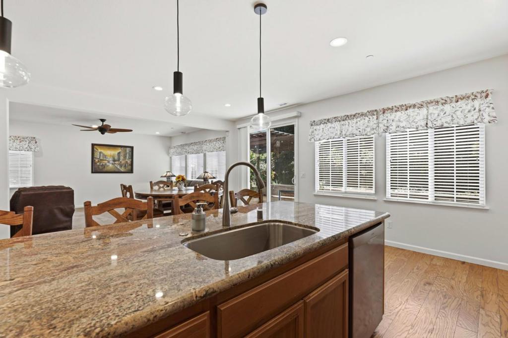 6567 Sanchez Place Property Photo 14