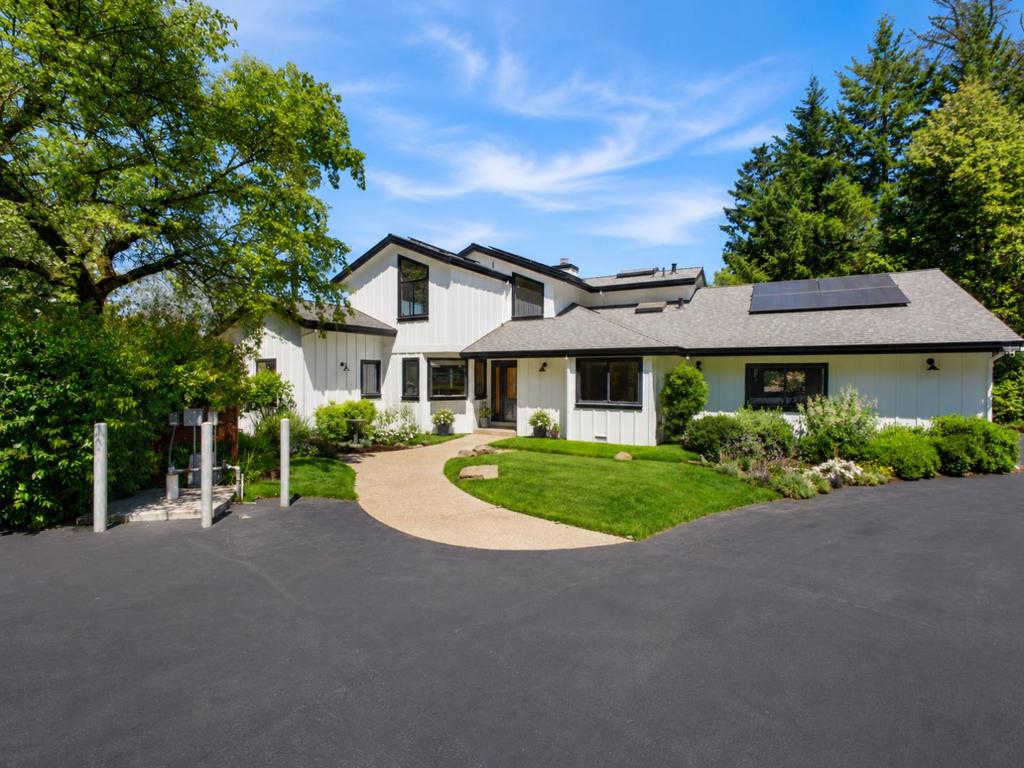 17575 Mountain Charlie Road Property Photo 3