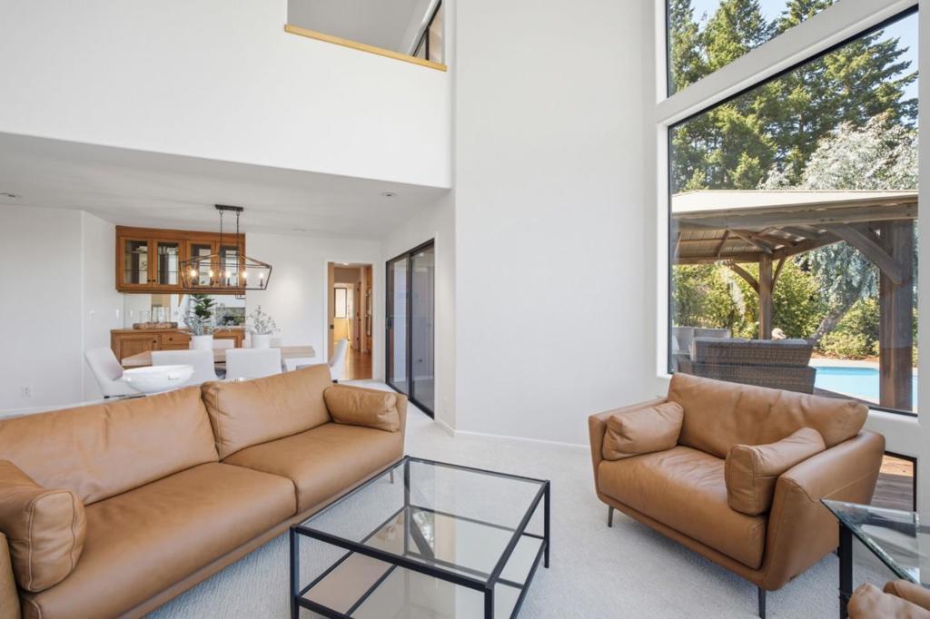 17575 Mountain Charlie Road Property Photo 10