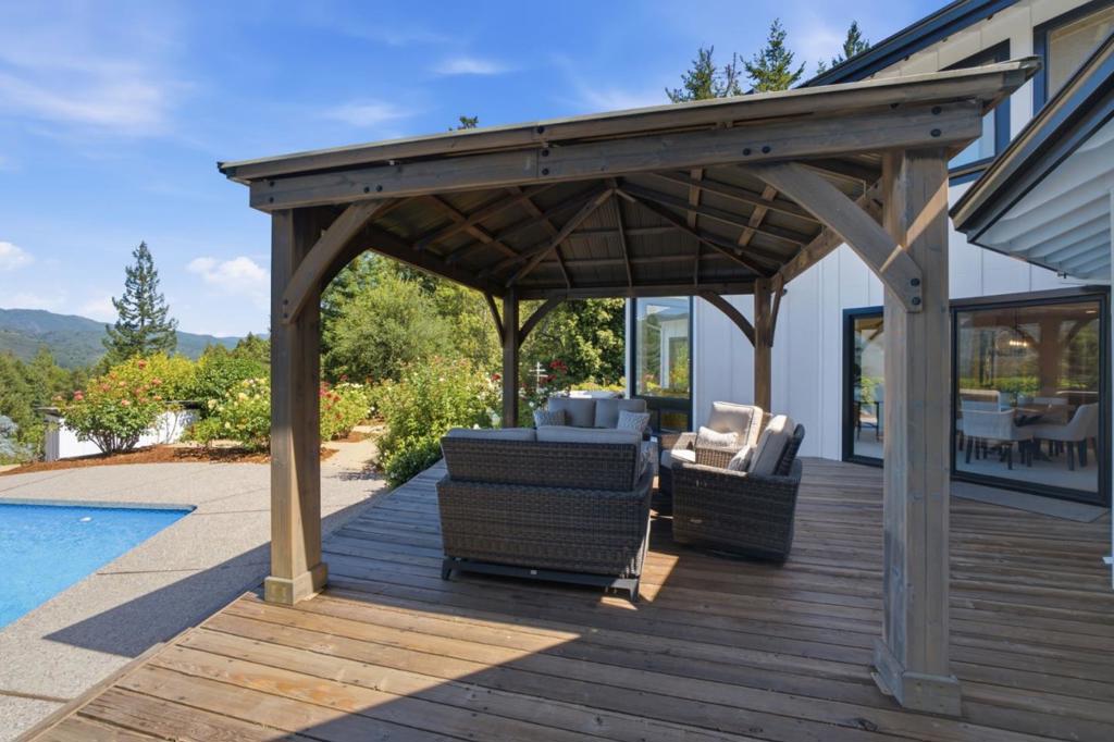 17575 Mountain Charlie Road Property Photo 28