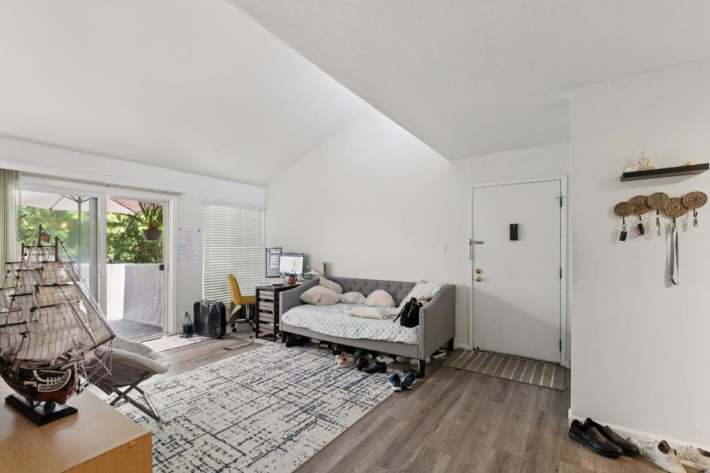 1411 Oxford Street Property Photo 2