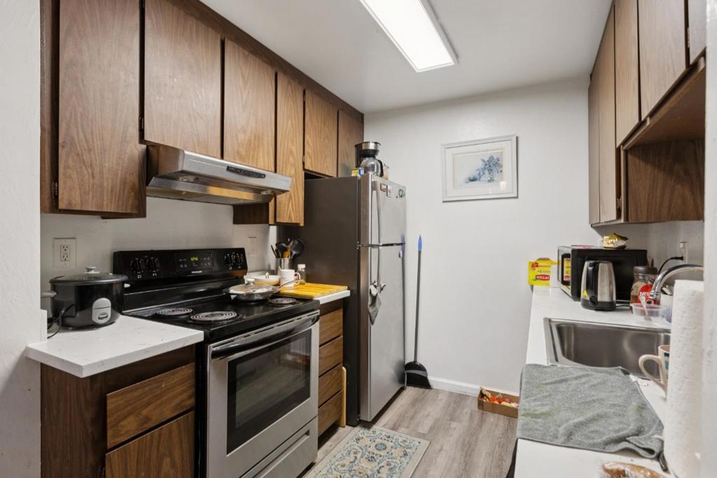 1411 Oxford Street Property Photo 8