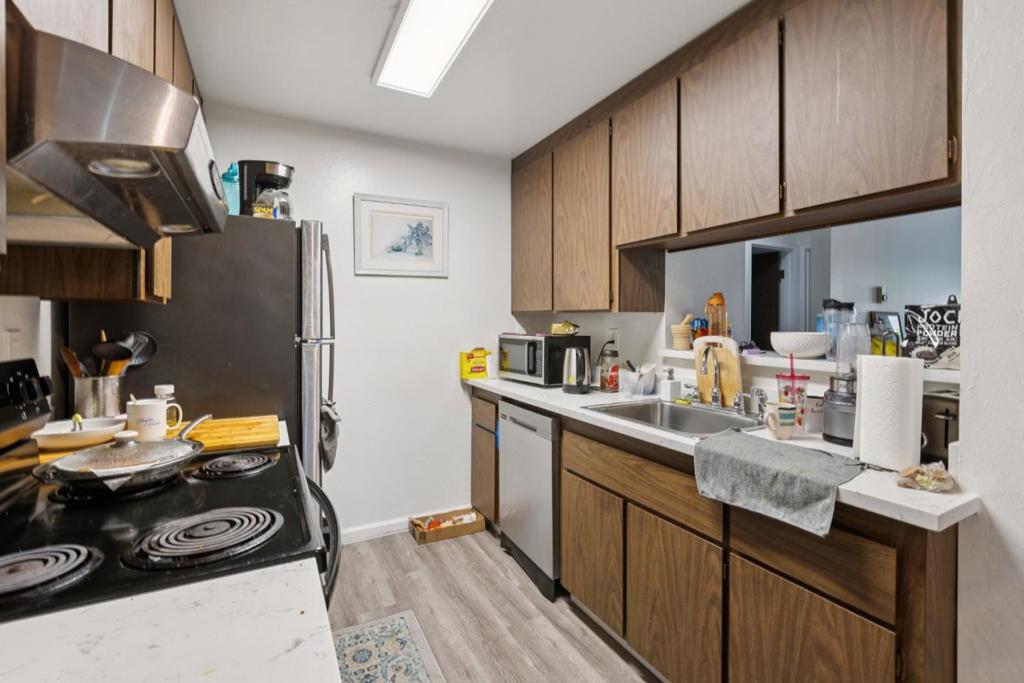 1411 Oxford Street Property Photo 9