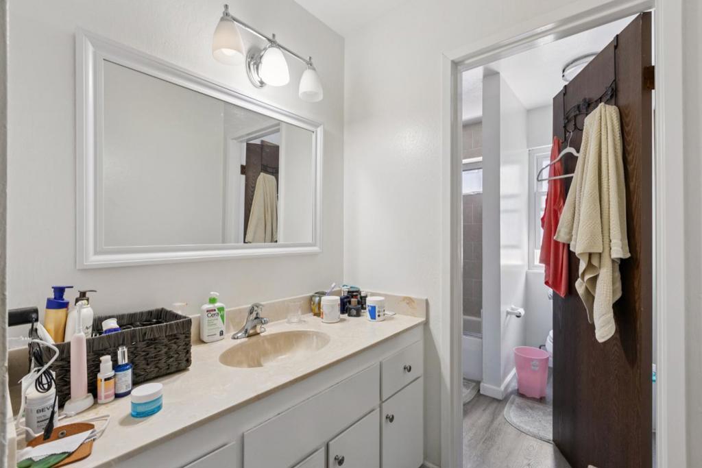 1411 Oxford Street Property Photo 15