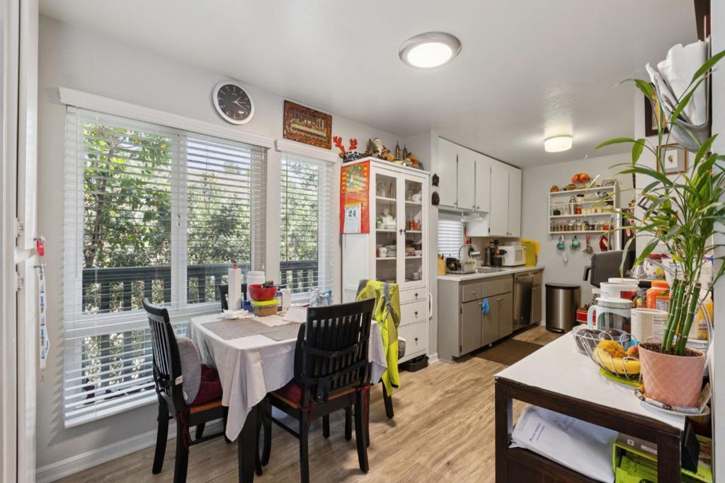 1411 Oxford Street Property Photo 19