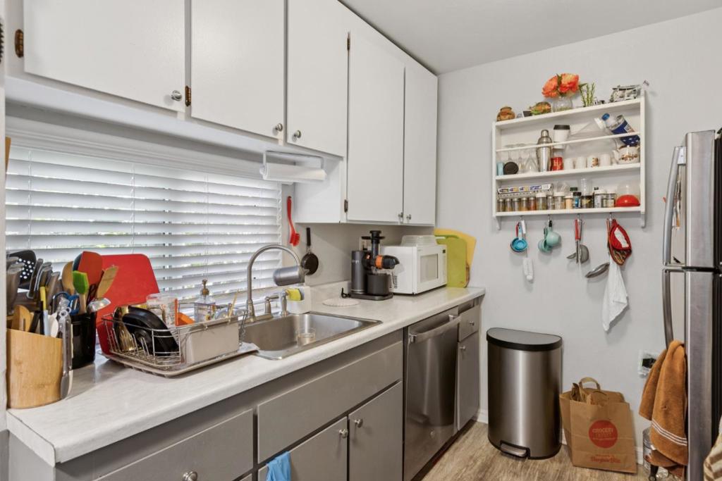 1411 Oxford Street Property Photo 23